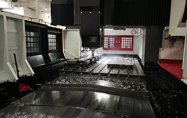 大型cnc加工中心如何保障產品質量和生產效率？